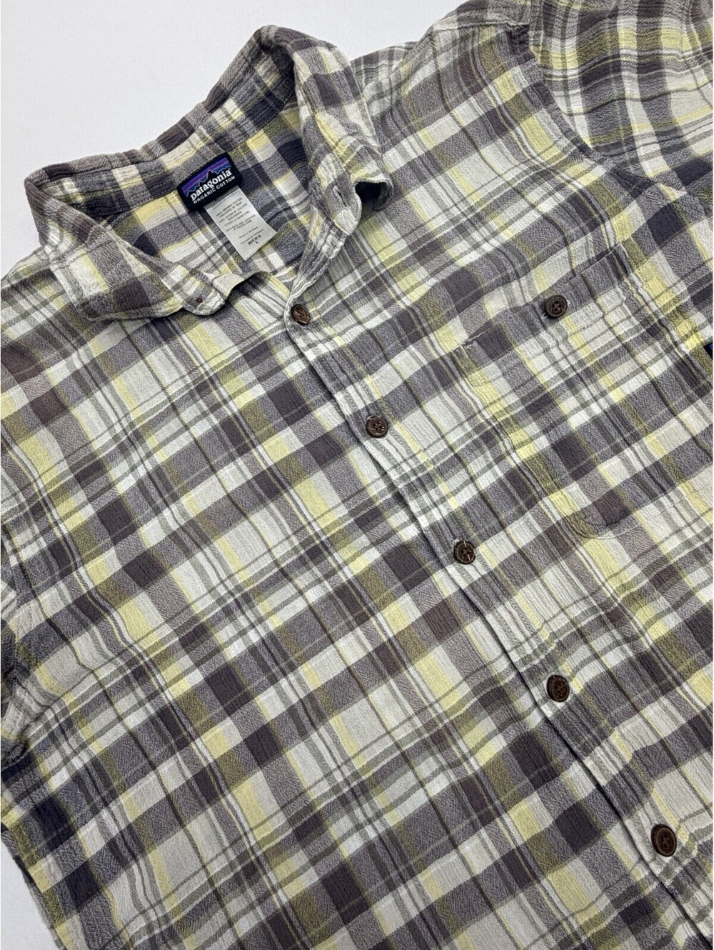Patagonia Men’s Button Shirt Size Large Lightweight Short Sleeve Gray Yellow